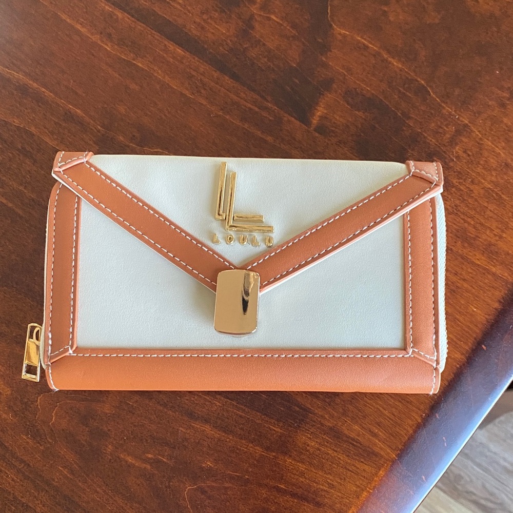LouLu Two-Tone White and Tan Wallet